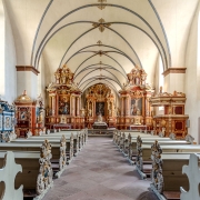 Blck zum Altar in der Abteikirche St. Stephanus und Vitus in Corvey an der Weser bei Höxter in Nordrhein-Westfalen.