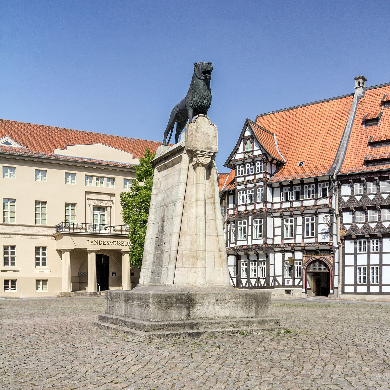 Löwen-Statue Burgplatz Braunschweig