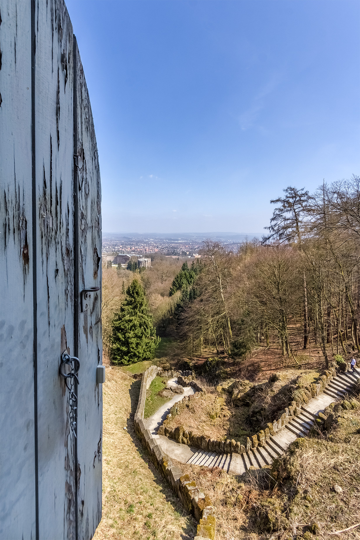 Blick von der Löwenburg zum Schloss Wilhelmshöhe