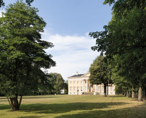 Schlosspark mit Schloss Wörlitz
