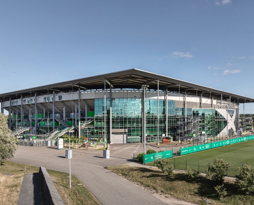 Blick aus Nordosten auf die Volkswagen Arena in Wolfsburg